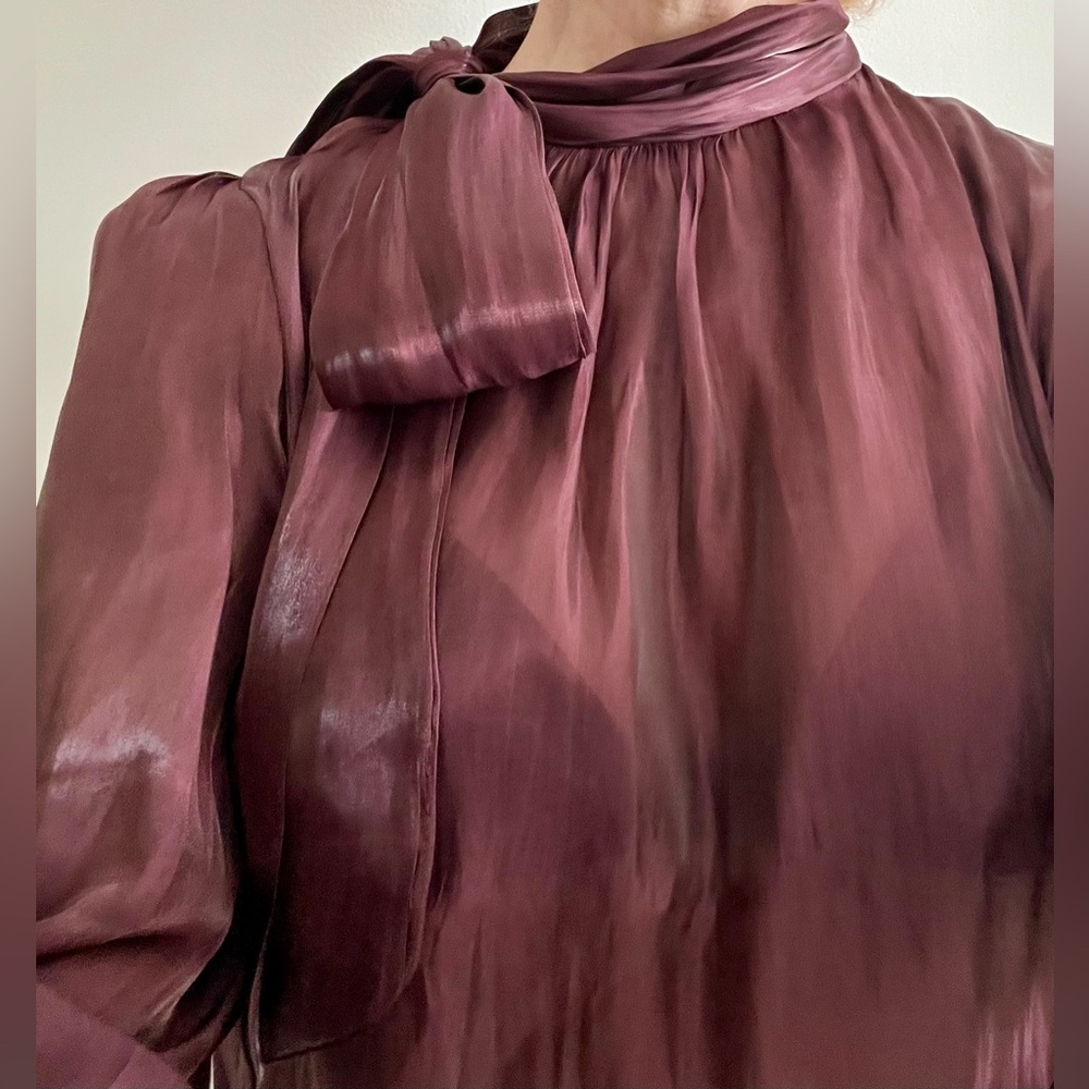 Elegant Blouse in Purple - Picture 4 of 8